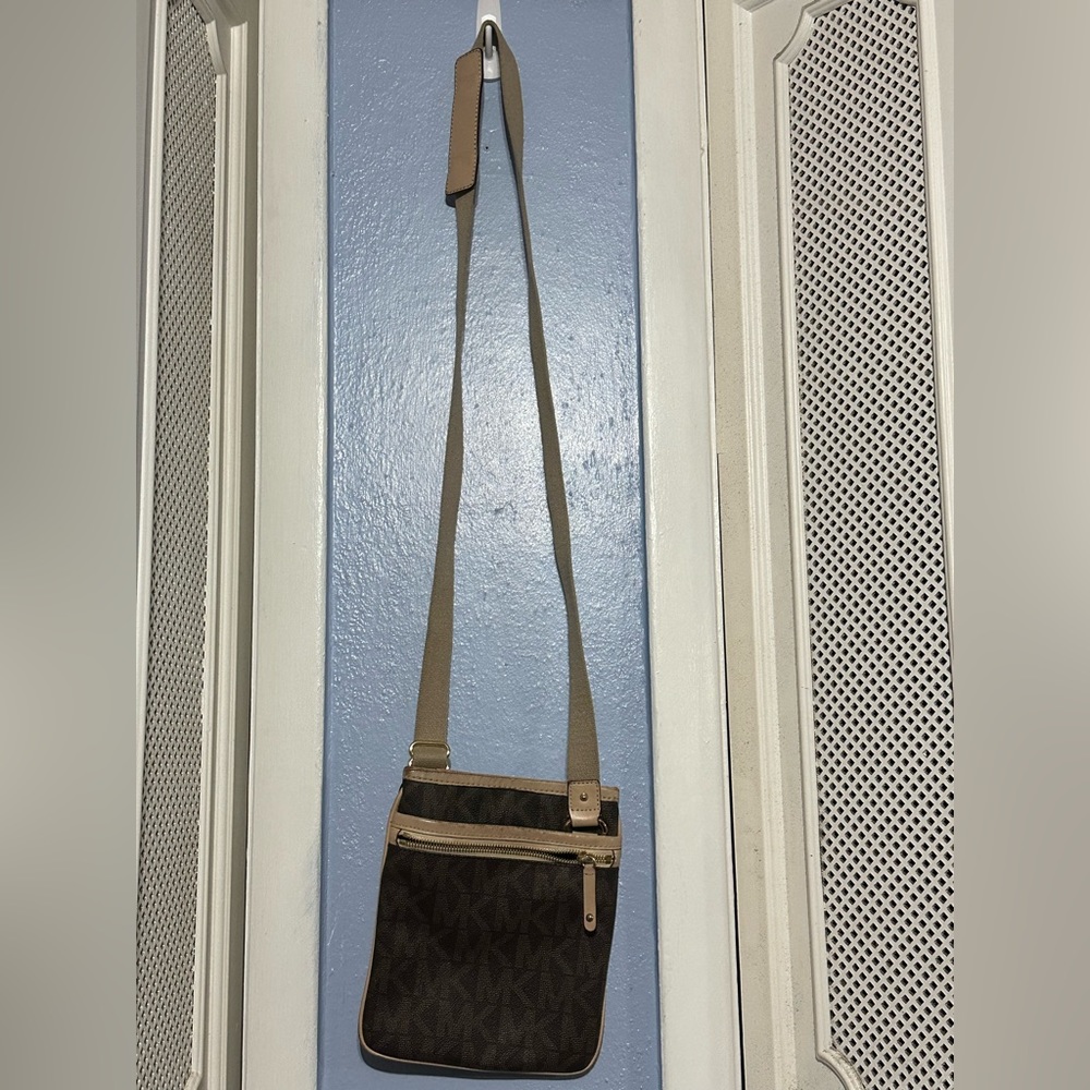 Michael Kors Crossbody